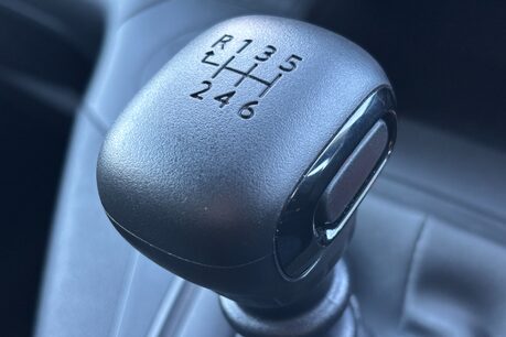 Peugeot Partner BlueHdi 102 ps Asphalt L1 Panel Van - Top Spec 47