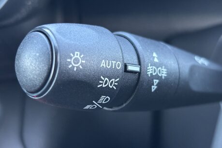 Peugeot Partner BlueHdi 102 ps Asphalt L1 Panel Van - Top Spec 43