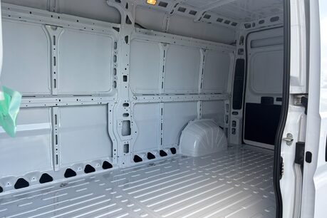 Peugeot Boxer BlueHdi 335 L3H2 Professional Premium Plus Panel Van 10