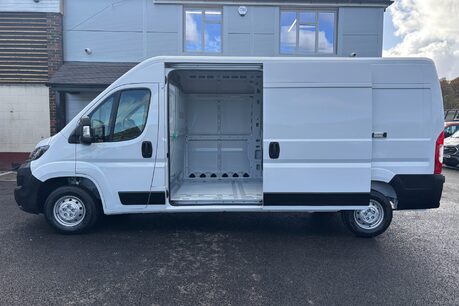 Peugeot Boxer BlueHdi 335 L3H2 Professional Premium Plus Panel Van 9