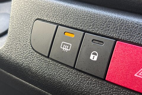 Peugeot Boxer BlueHdi 335 L3H2 Professional Premium Plus Panel Van 33