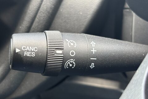 Peugeot Boxer BlueHdi 335 L3H2 Professional Premium Plus Panel Van 32