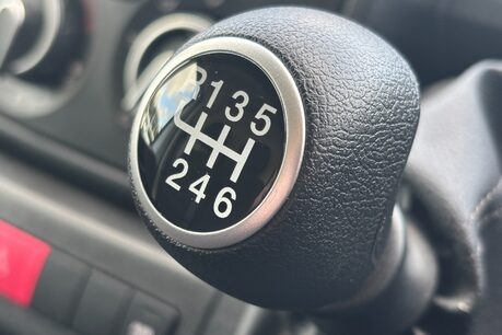 Peugeot Boxer BlueHdi 335 L3H2 Professional Premium Plus Panel Van 40