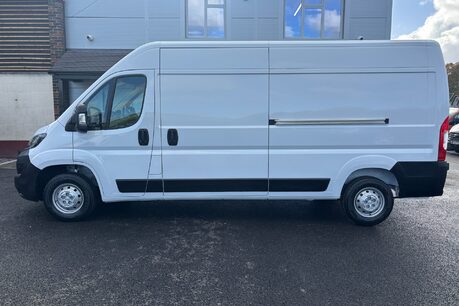 Peugeot Boxer BlueHdi 335 L3H2 Professional Premium Plus Panel Van 8