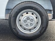 Peugeot Boxer BlueHdi 335 L3H2 Professional Premium Plus Panel Van 37