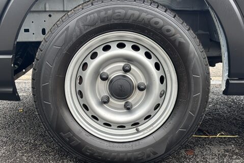 Ford Transit 330 L2 H2 Leader Panel Van - Air Con / F&R Sensors 29