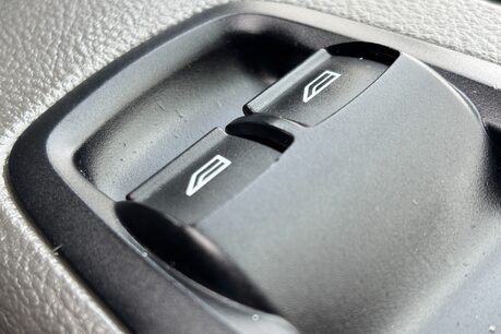 Ford Transit 330 L2 H2 Leader Panel Van - Air Con / F&R Sensors 42