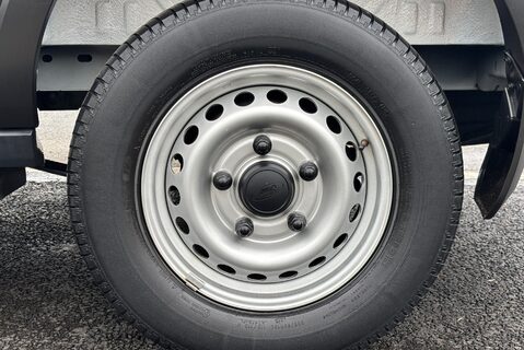 Ford Transit 330 L2 H2 Leader Panel Van - Air Con / F&R Sensors 28