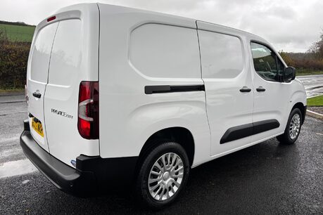 Toyota Proace City L2 Icon 102ps Panel Van - Rear Camera 3