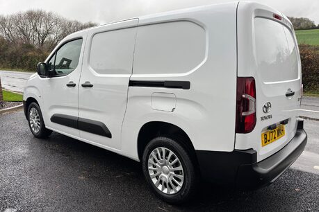 Toyota Proace City L2 Icon 102ps Panel Van - Rear Camera 6