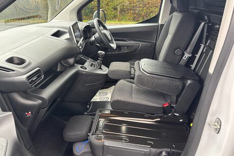 Toyota Proace City L2 Icon 102ps Panel Van - Rear Camera 20