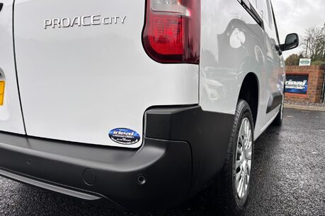 Toyota Proace City L2 Icon 102ps Panel Van - Rear Camera 29