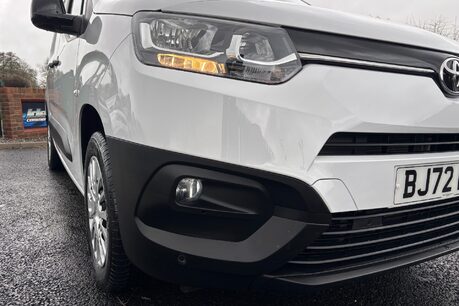 Toyota Proace City L2 Icon 102ps Panel Van - Rear Camera 27