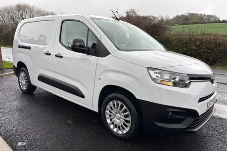 Toyota Proace City L2 Icon 102ps Panel Van - Rear Camera 5