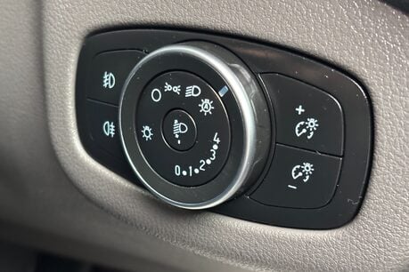 Ford Transit Connect 250 Active L1 100 ps Panel Van - Sat Nav / Climate Control 36