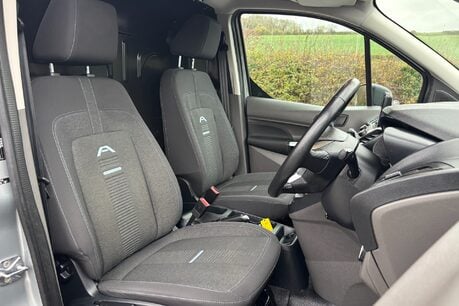 Ford Transit Connect 250 Active L1 100 ps Panel Van - Sat Nav / Climate Control 31