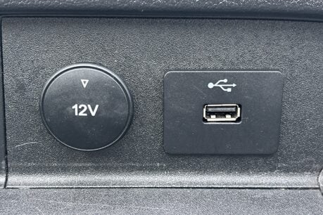 Ford Transit Custom 300 L2 H2 Trend 130 ps Panel Van - Air Con 32