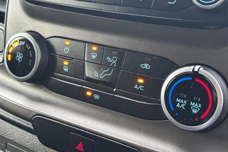 Ford Transit Custom 300 L2 H2 Trend 130 ps Panel Van - Air Con 20
