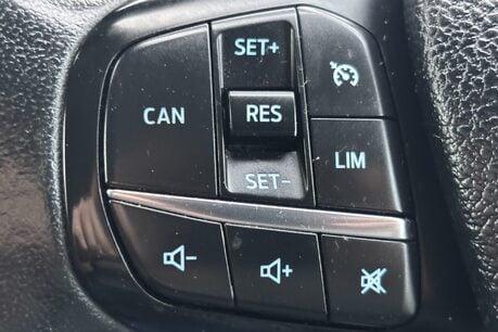 Ford Transit Custom 300 L2 H2 Trend 130 ps Panel Van - Air Con 39