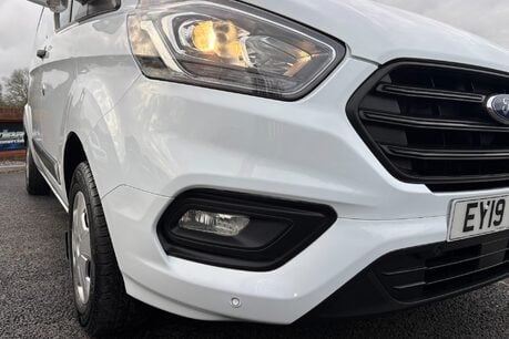 Ford Transit Custom 300 L2 H2 Trend 130 ps Panel Van - Air Con 24