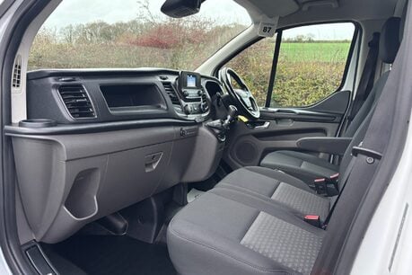 Ford Transit Custom 300 L2 H2 Trend 130 ps Panel Van - Air Con 17