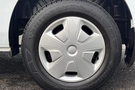 Ford Transit Custom 300 L2 H2 Trend 130 ps Panel Van - Air Con 36