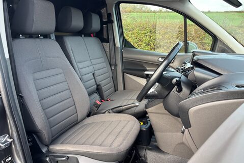 Ford Transit Connect 200 L1 Limited 120 ps Panel Van 4