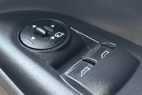 Ford Transit Connect 200 L1 Limited 120 ps Panel Van 33