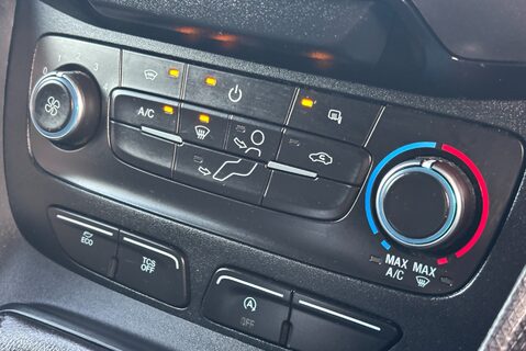 Ford Transit Connect 200 L1 Trend 100 ps Panel Van - Air Con 17