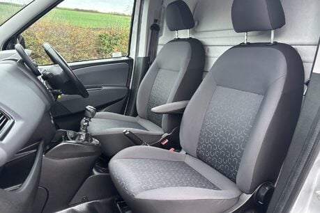 Fiat Doblo 1.6 16V 105 ps Tecnico Maxi Multijet II 31