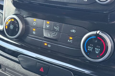 Ford Transit 310 L2 H2 Limited 170 ps Selectshift Automatic - Sat Nav 21