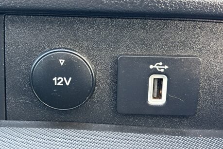 Ford Transit 310 L2 H2 Limited 170 ps Selectshift Automatic - Sat Nav 36