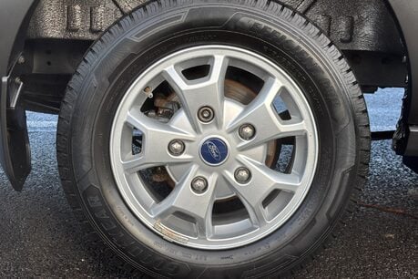 Ford Transit 310 L2 H2 Limited 170 ps Selectshift Automatic - Sat Nav 42