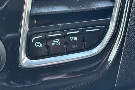 Ford Transit 310 L2 H2 Limited 170 ps Selectshift Automatic - Sat Nav 38