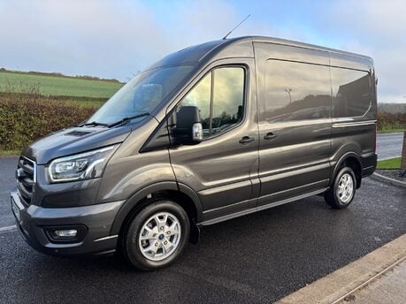 Ford Transit 310 L2 H2 Limited 170 ps Selectshift Automatic - Sat Nav