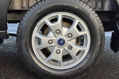 Ford Transit 310 L2 H2 Limited 170 ps Selectshift Automatic - Sat Nav 40