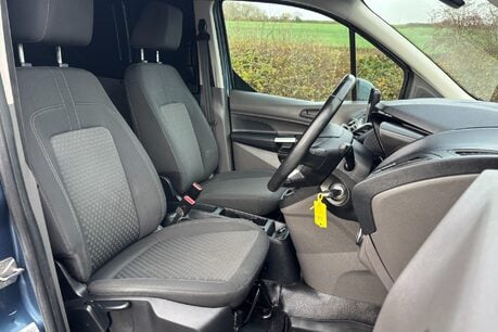 Ford Transit Connect 230 L2 Trend DCIV 120 ps Tdci Automatic - Sat Nav / Air Con / Rear Camera 34