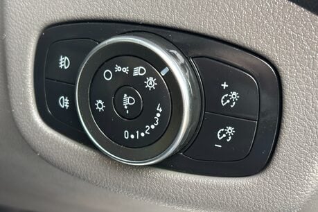 Ford Transit Connect 230 L2 Trend DCIV 120 ps Tdci Automatic - Sat Nav / Air Con / Rear Camera 38