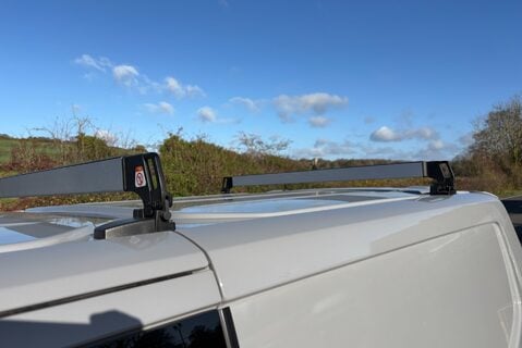 Ford Transit Custom 320 Sport L2H1 Duratec 11.8 kWh PHEV Dciv 9