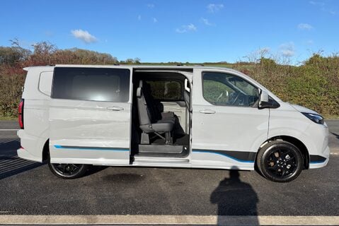 Ford Transit Custom 320 Sport L2H1 Duratec 11.8 kWh PHEV Dciv 11