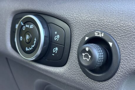 Ford Transit 350 Drw L2 130 ps Single Cab Tipper - Air Con / Tow Axle 37