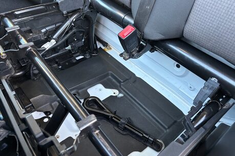 Ford Transit 350 Drw L2 130 ps Single Cab Tipper - Air Con / Tow Axle 17