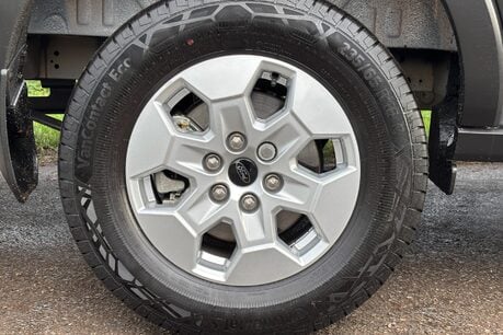 Ford Transit 350 L3 H3 165 ps Limited Automatic Panel Van - Sat Nav / 360 Camera's 38