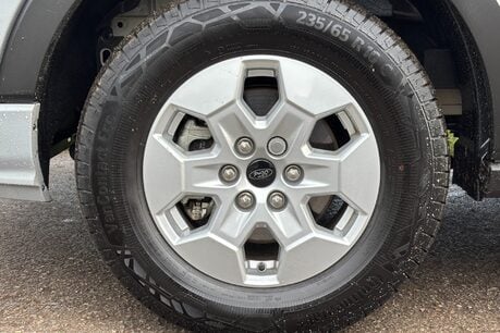 Ford Transit 350 L3 H3 165 ps Limited Automatic Panel Van - Sat Nav / 360 Camera's 39