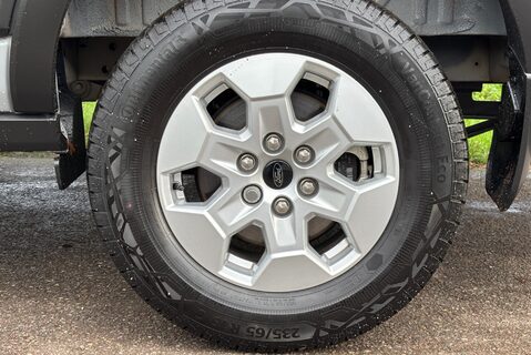 Ford Transit 350 L3 H3 165 ps Limited Automatic Panel Van - Sat Nav / 360 Camera's 33