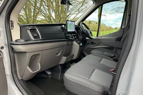 Ford Transit 350 L3 H3 165 ps Limited Automatic Panel Van - Sat Nav / 360 Camera's 16