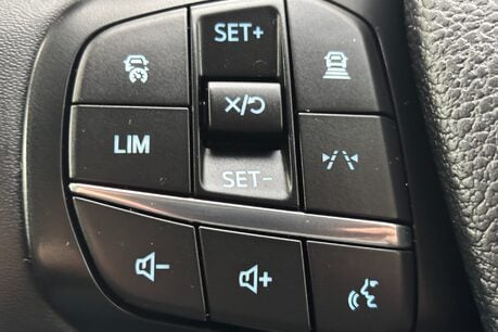 Ford Transit 350 L3 H3 165 ps Limited Automatic Panel Van - Sat Nav / 360 Camera's 42