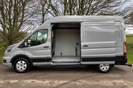 Ford Transit 350 L3 H3 165 ps Limited Automatic Panel Van - Sat Nav / 360 Camera's 9