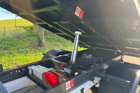 Ford Transit 350 Drw L3 130 ps Utility Cab Tipper - Air Con / Tow Axle 9