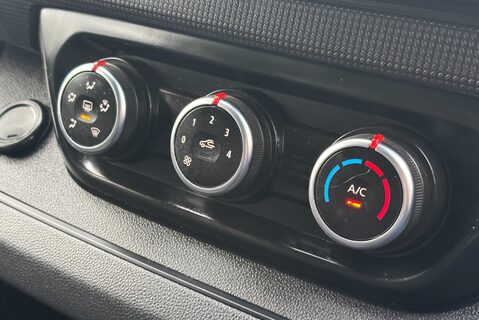 Renault Trafic SL28 Business Plus 130 ps dCi - Twin Side Loading Doors 20